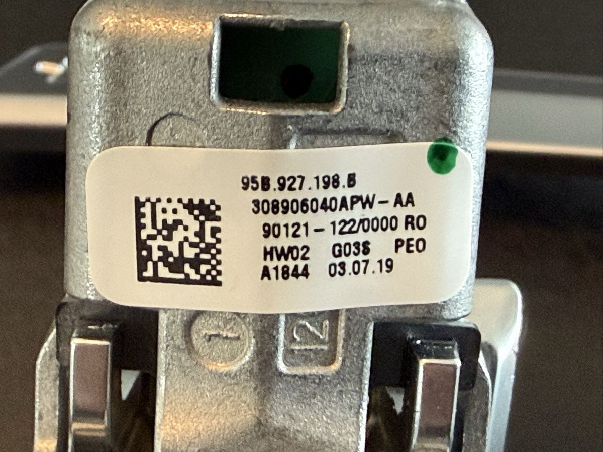 Porsche Tutti pezzi di ricambio auto: Porsche 991 Shift Paddles Silver – Usato da Kilchberg ZH venduto da bur_7ypx 4