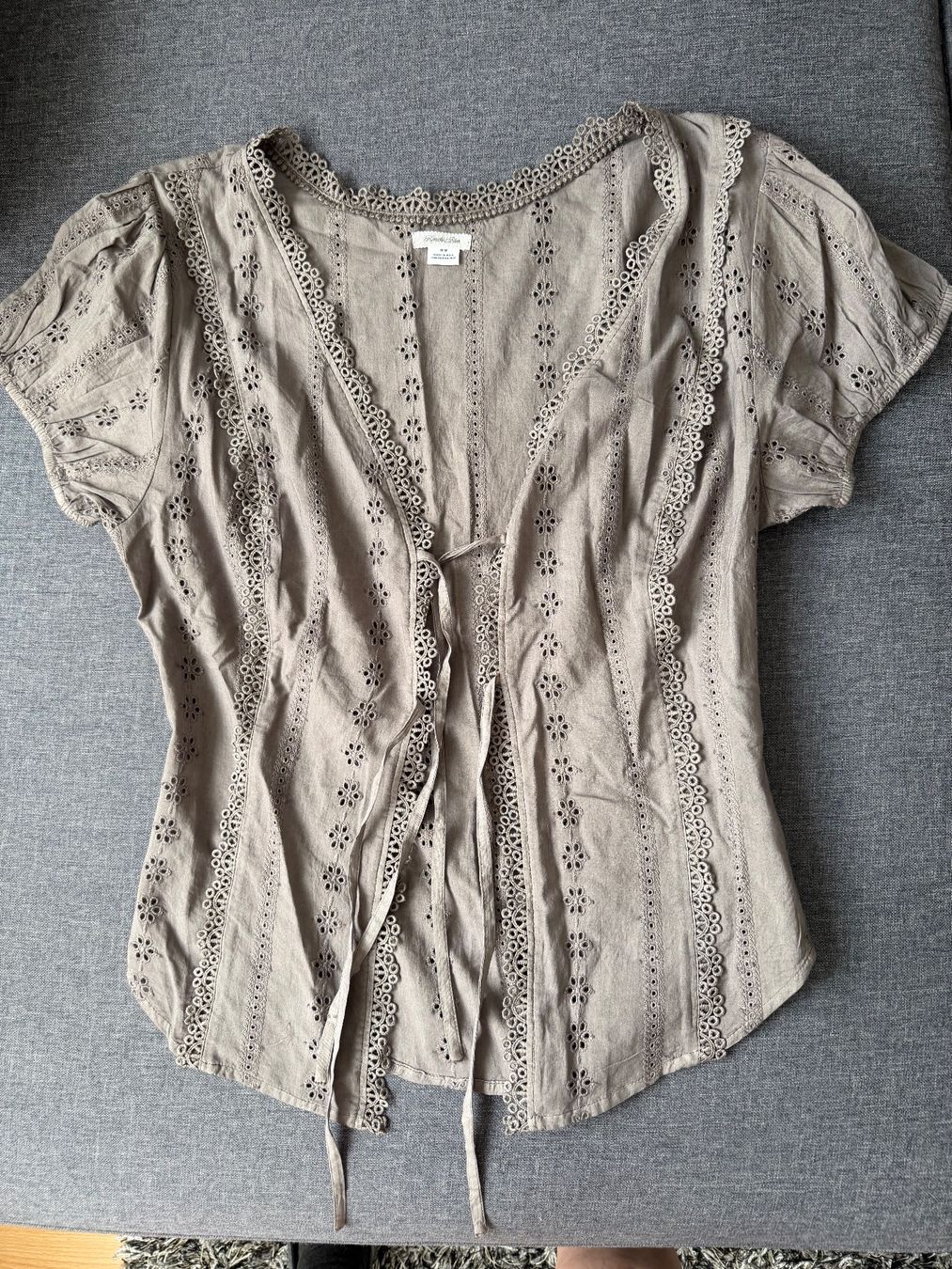 Camicette: Hübsches Bindeblüschen Kimchi Blue Gr M neu – Nuovo (secondo la descrizione) da Zürich venduto da Pony74 1