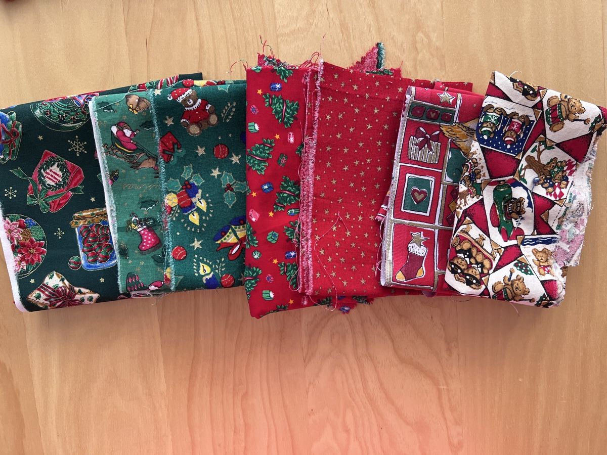 Tessuti: Lot de tissus patchwork motifs Noël – Usato da Bernex venduto da isa_c5fr 3