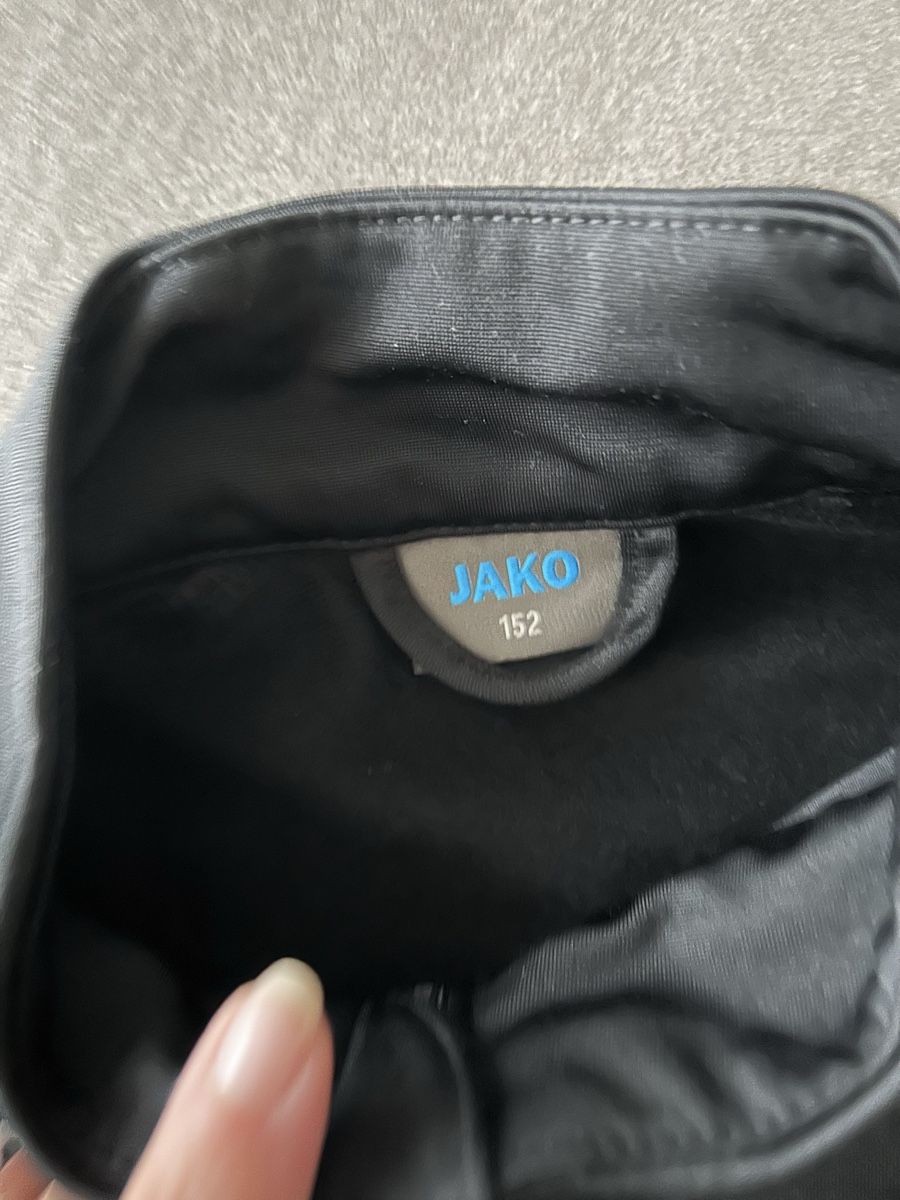 Jako-O Lots de vêtements: Jako Trainingsanzug Grösse 152 – Neuf (Voir description) à Hersberg par Seesternchen85 1