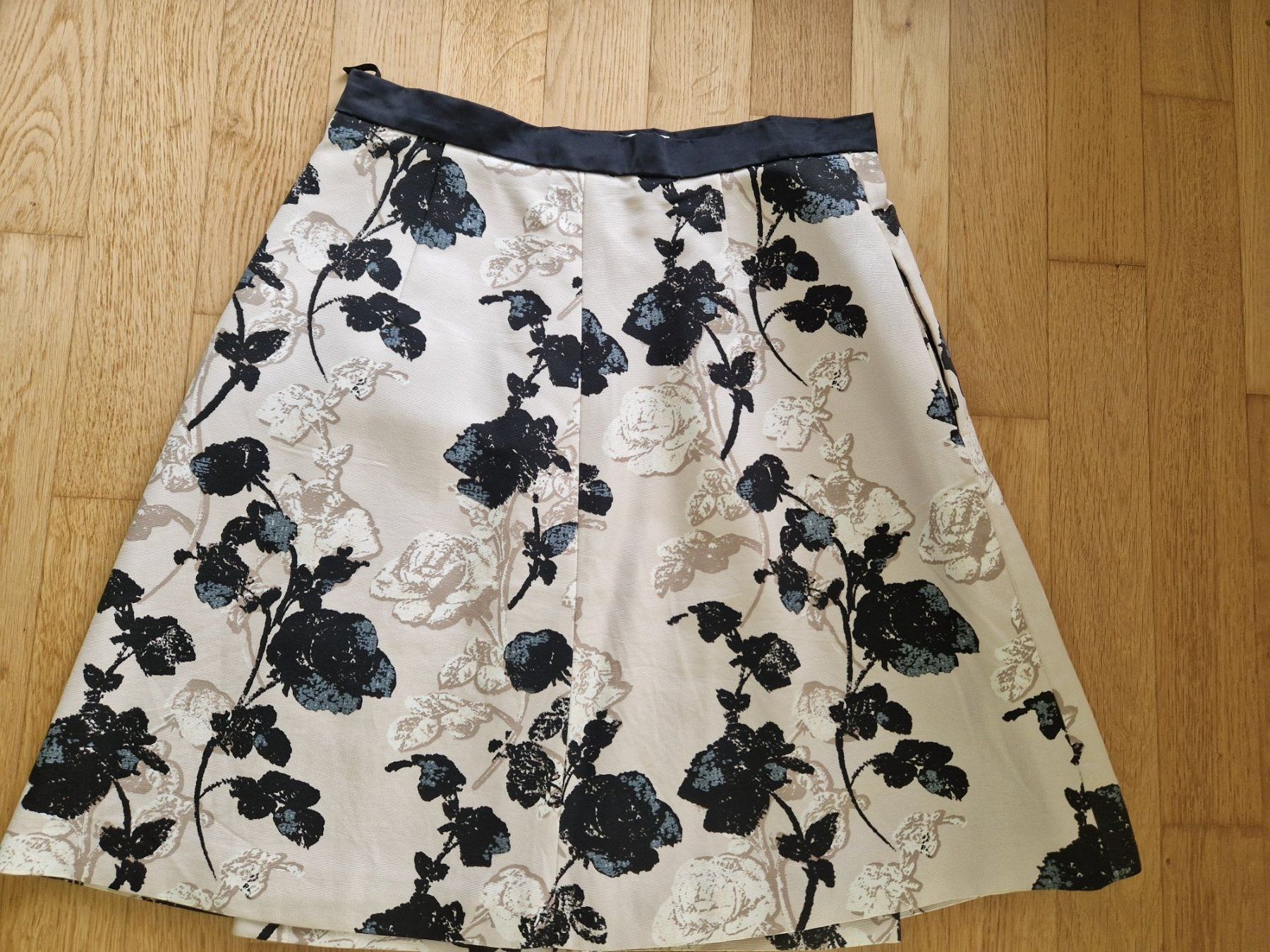 Max Mara Gonne: WEEKEND MAX MARA Rock / Jupe – Nuovo (secondo la descrizione) da Möhlin venduto da Cloudy73 1