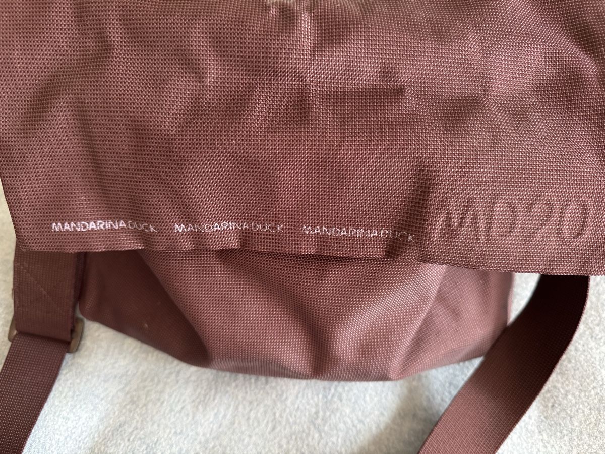 Taschen für Damen: MANDARINA DUCK MD20 Umhängetasche Polyester braun – Gebraucht aus Saas-Fee von omn_5qkz 1