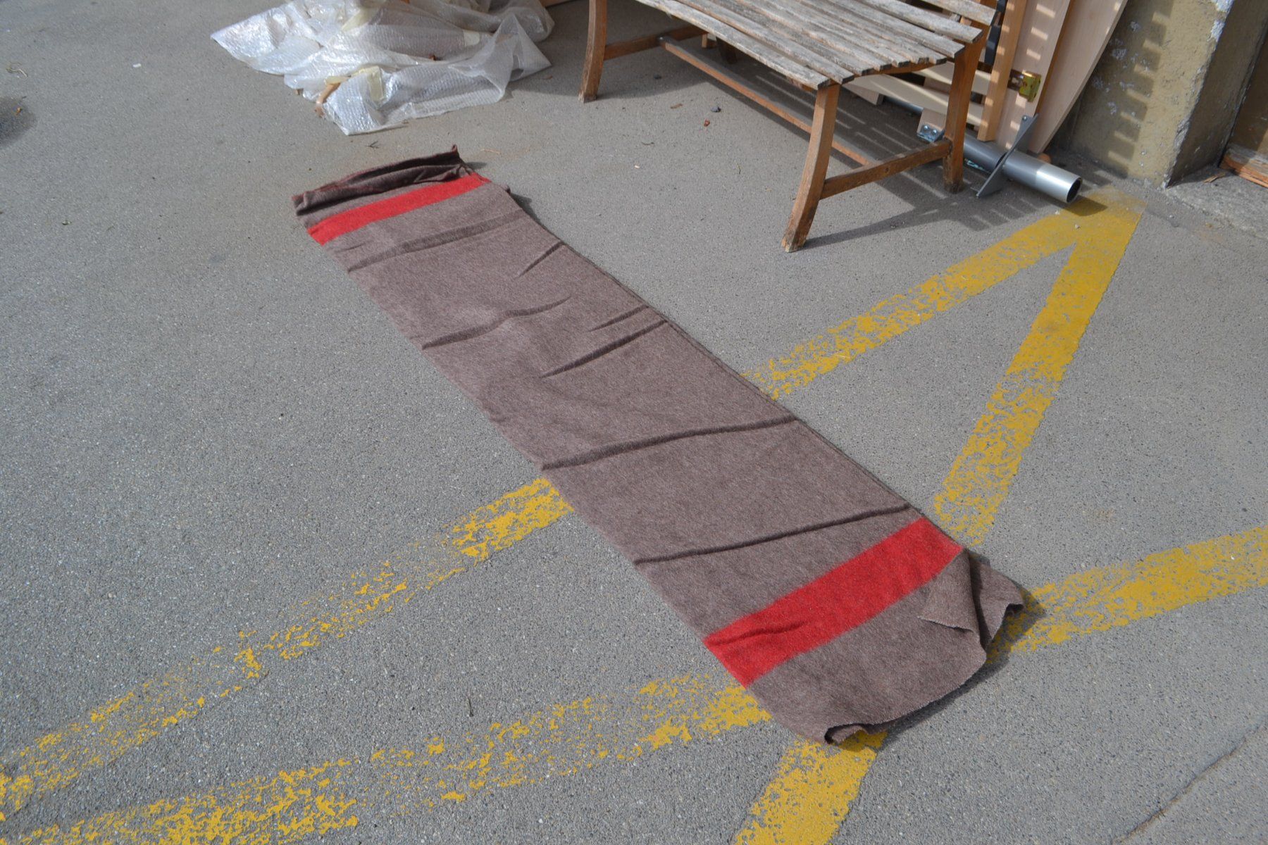 Schweizer Armee Coperte: Schweizer Armeedecke, Wolldecke mit Lederriemen, – Usato da Wil SG venduto da Athi 3