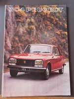 2 Brochures Peugeot de 1977, bonne état.