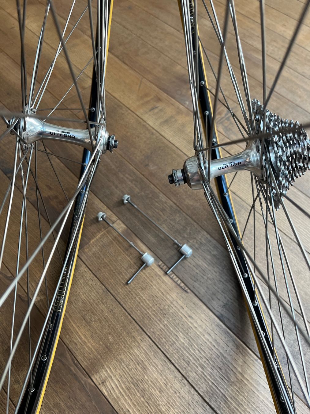 Shimano Pezzi di ricambio: Laufradsatz Shimano Ultegra – Usato da Bern venduto da estebandelahoya 4