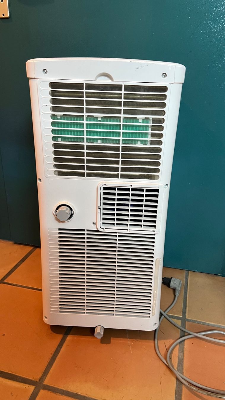 Condizionatori: Comfee Mobile Klimaanlage MPPH-09CRN7 – Usato da Zürich venduto da sur_6wsj 2