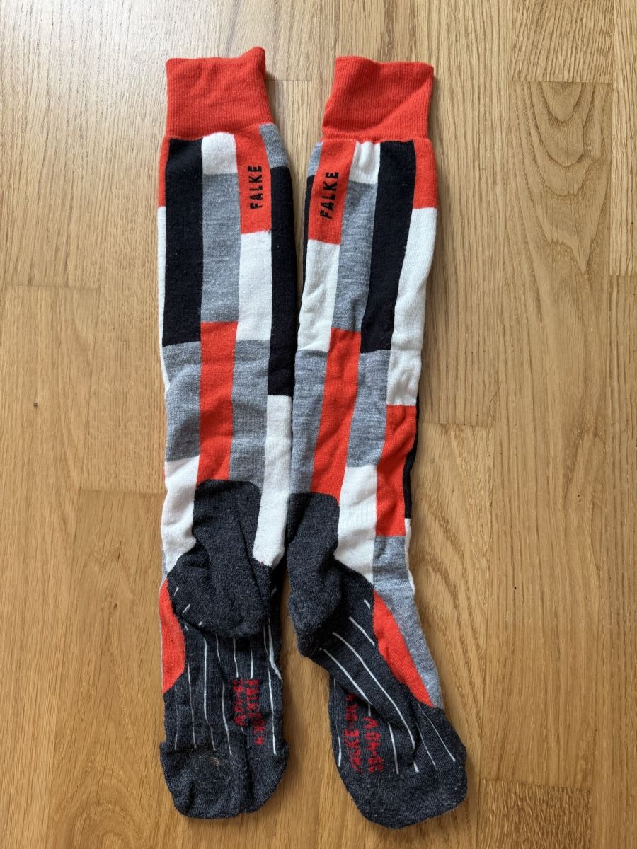 Falke Socken: Falke Skisocken Gr. 39-40 – Gebraucht aus Zürich von Lenath22 2
