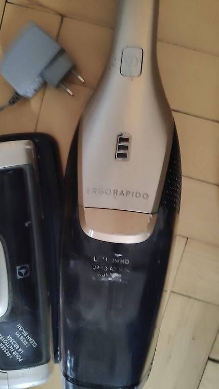 Aspirapolveri & Accessori: Aspirapolvere a due pezzi, Electrolux – Usato da Viganello venduto da millo 1