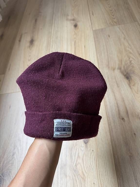 Hüte, Mützen & Caps: Mütze bordeaux rot – Gebraucht aus Aadorf von mar_l5n2 1
