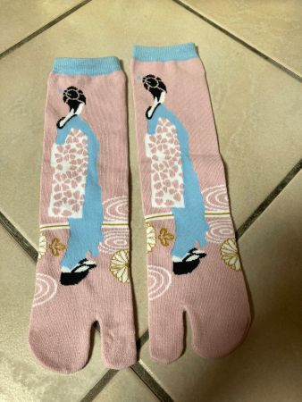 Chaussettes japonaises 2 doigts neuves jamais portées TU