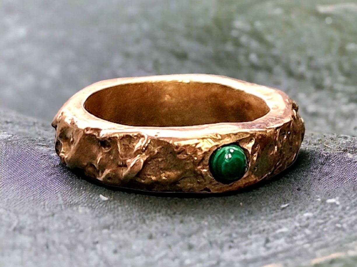 Anelli: Wilder Ring, Bronze & Malachit, Grösse 47. – Nuovo e nell'imballaggio originale da Aarau venduto da Schmuckhoehle_MD 2