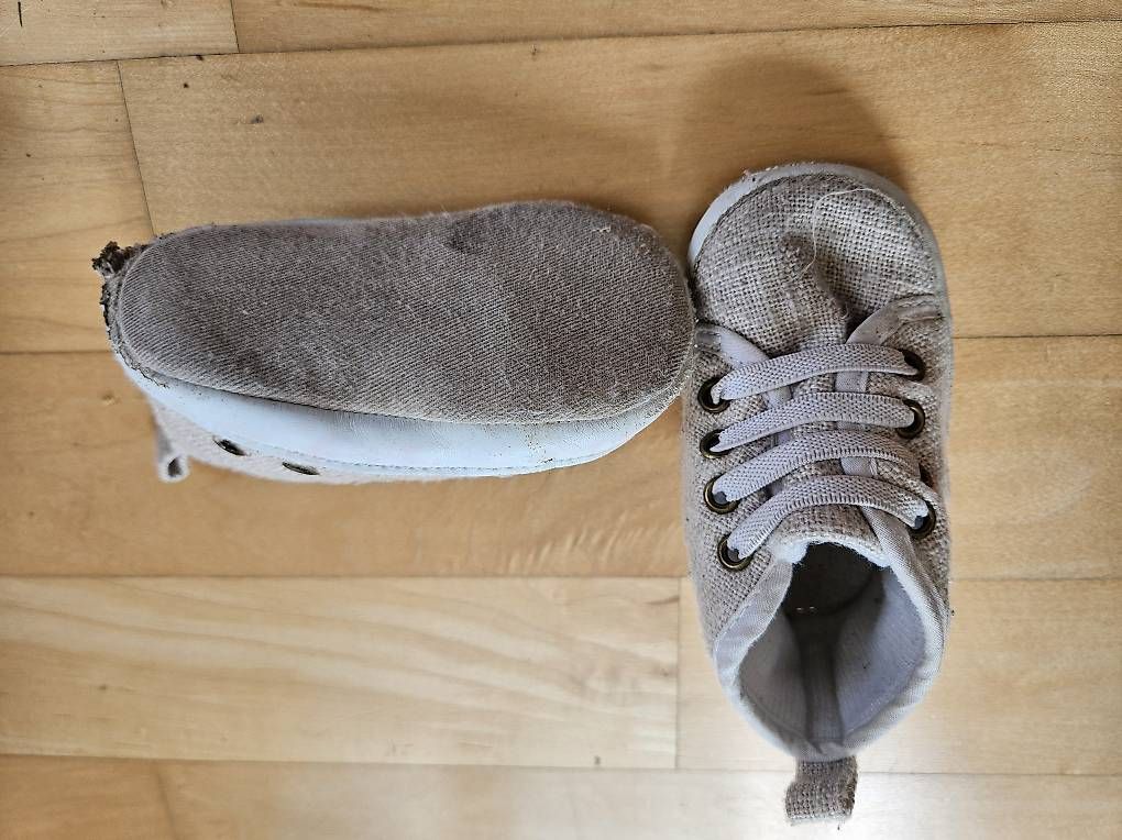Schuhe für Jungen: Babyschuhe Grösse 19 – Gebraucht aus Aarau Rohr von Adoxa