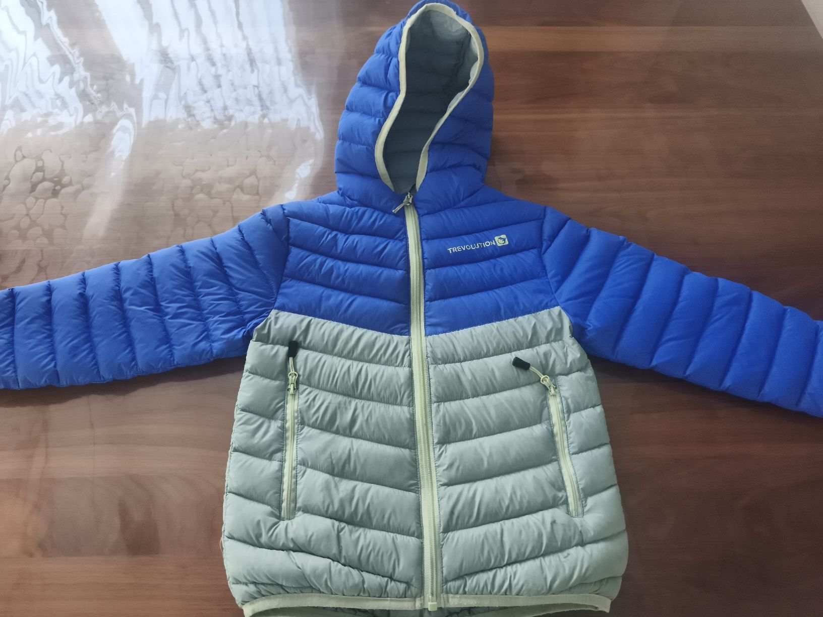Trevolution Jacken & Mäntel: leichte Daunenjacke Gr 122 – Gebraucht aus Moosseedorf von Lileja 1