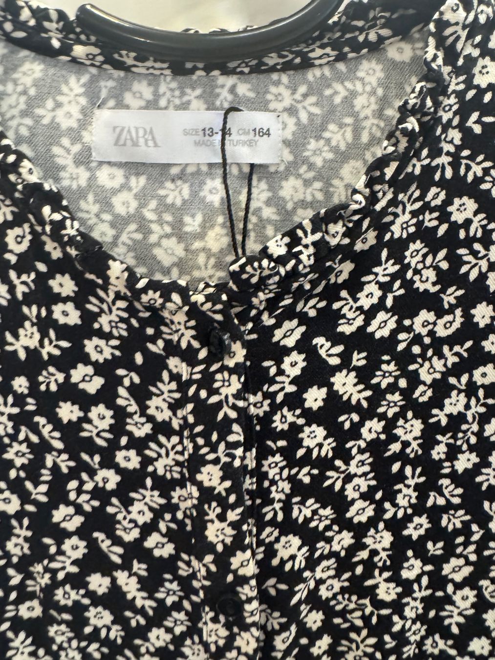 Zara Kleider & Röcke: Robe Zara T13-14 ans – Gebraucht aus Conches von chn_hgl6 1