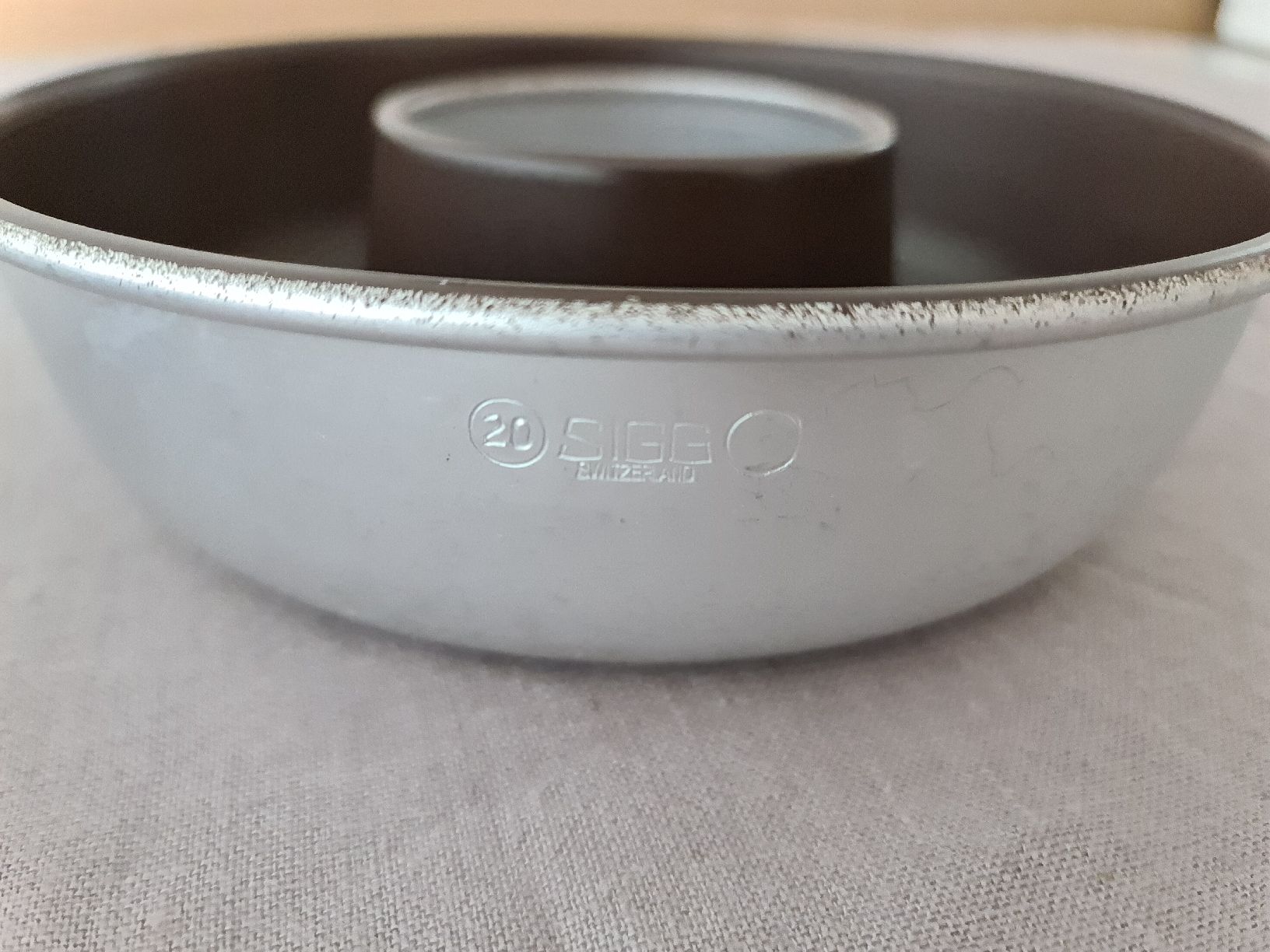 Teglie da forno: Alte Backformen "Sigg" Alu 3 Stk. – Usato da Uster venduto da Cruleye 8