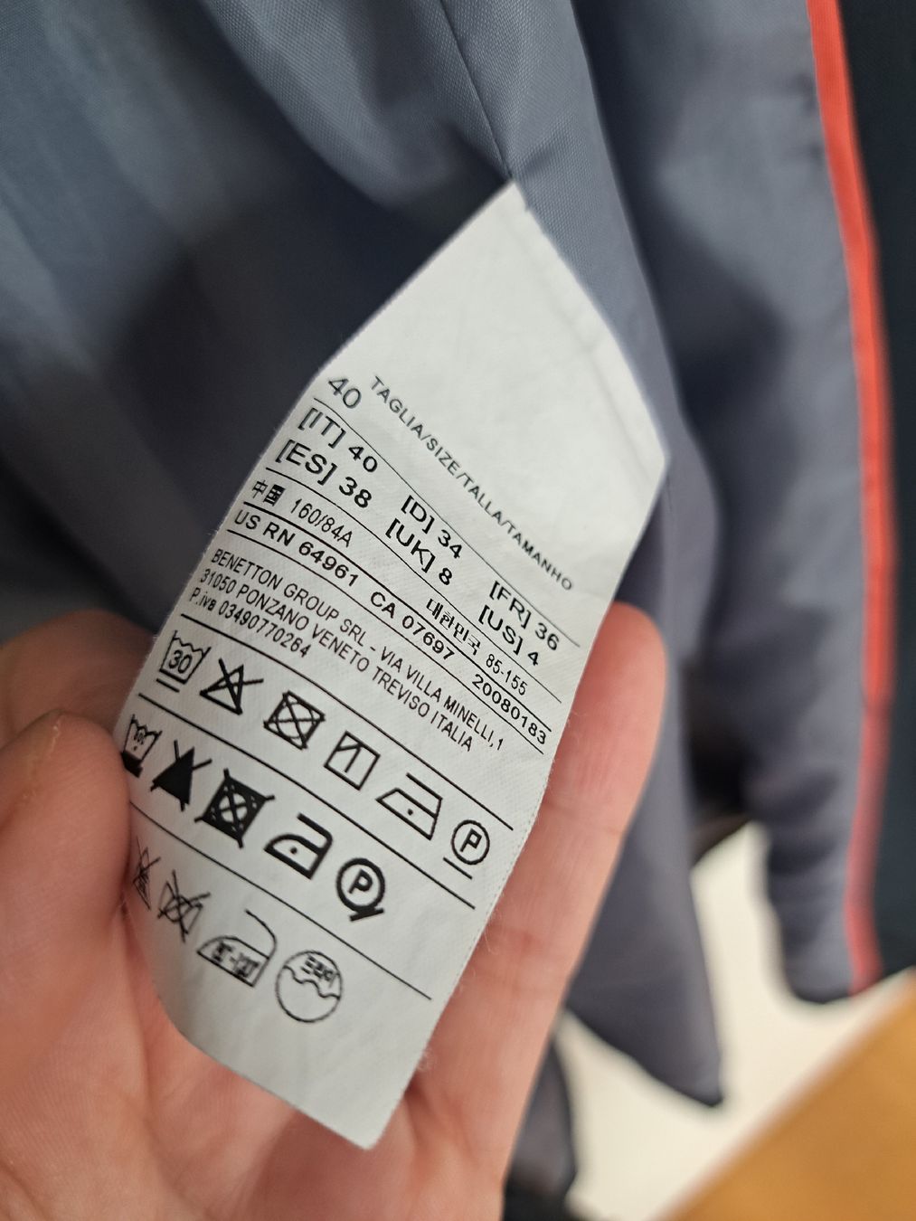 Benetton Cappotti: Benetton Regenmantel blau navy – Usato da Männedorf venduto da eli_y5vn 2