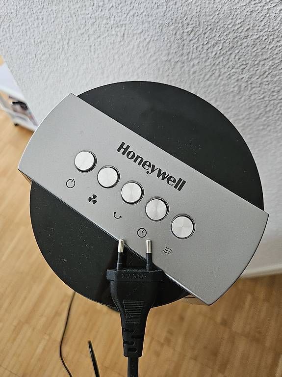 Ventilatori: Turmventilator mit Fernbedienung – Usato da Zürich venduto da Sabineda 2
