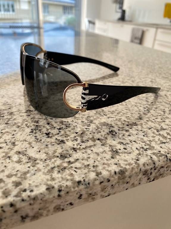 Brillen & Gläser: Gucci Sonnenbrille – Gebraucht aus Einsiedeln von pet_8mlt 1