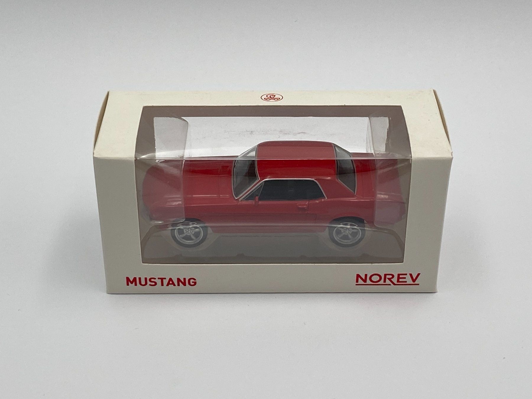 Ford Modellini d'auto: Norev 270580 1:43 Ford Mustang rot – Nuovo e nell'imballaggio originale da Neukirch a.d. Thur venduto da Modellbauartikel 2