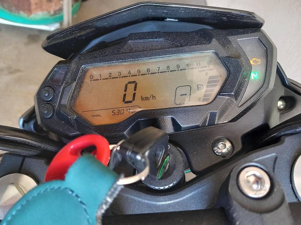 Benelli Strasse: Benelli BN 125 mit Topcase und Pirelli Pneu – Gebraucht aus Menzingen von reto2008 3