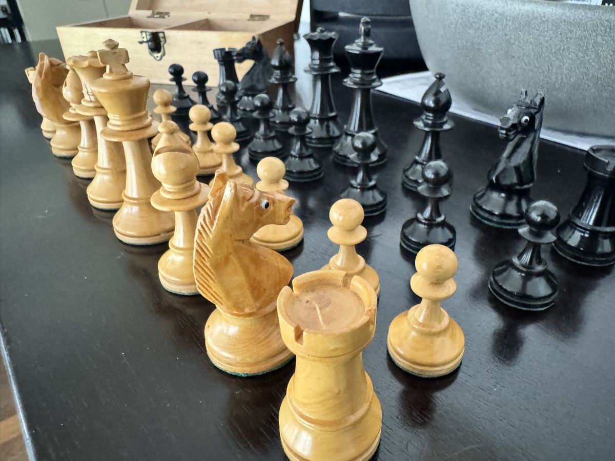 Jeux: Schachfiguren Handgefertigt  – D'occasion à Glattpark(Opfikon) par ale_mg8x 4