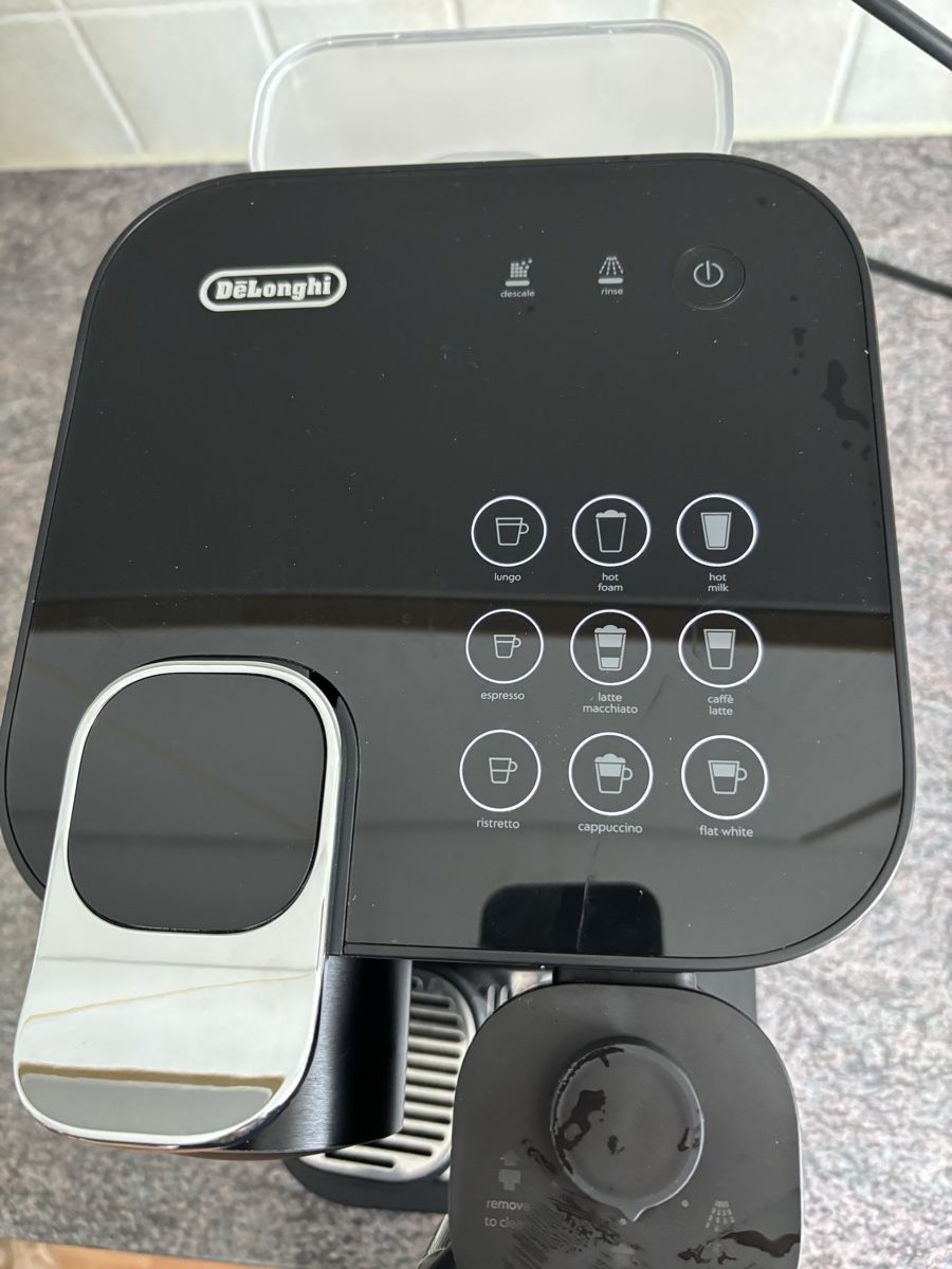 De'Longhi Macchine per caffè & Macchine per espresso: Nespresso Gran Lattissima, schwarz – Usato da Zuzwil SG venduto da mubazu 3