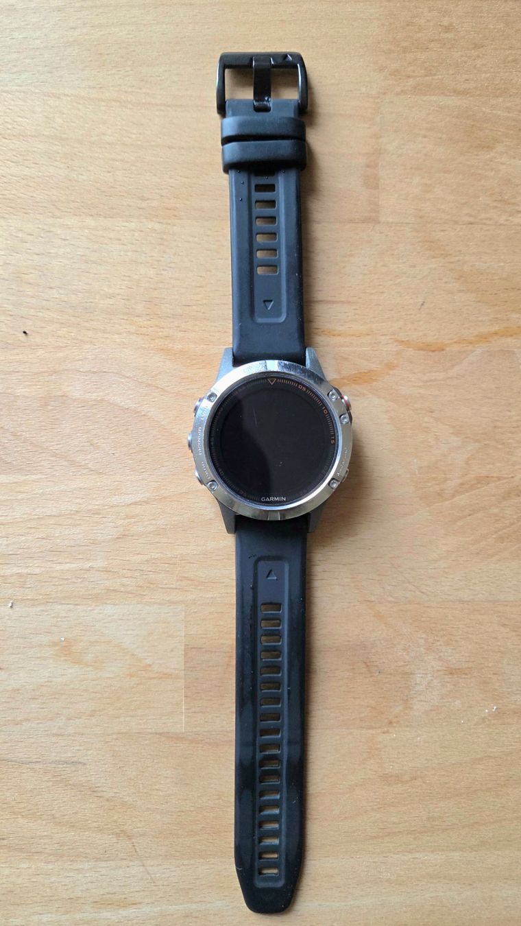 Garmin Smartwatch: Garmin Fenix 5 – Gebraucht aus Bern von hbsw4891
