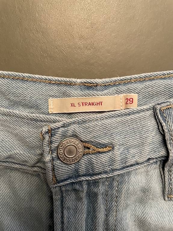 Jeans: Levi's XL Straight – Gebraucht aus Bern von Sandra_Ce 1