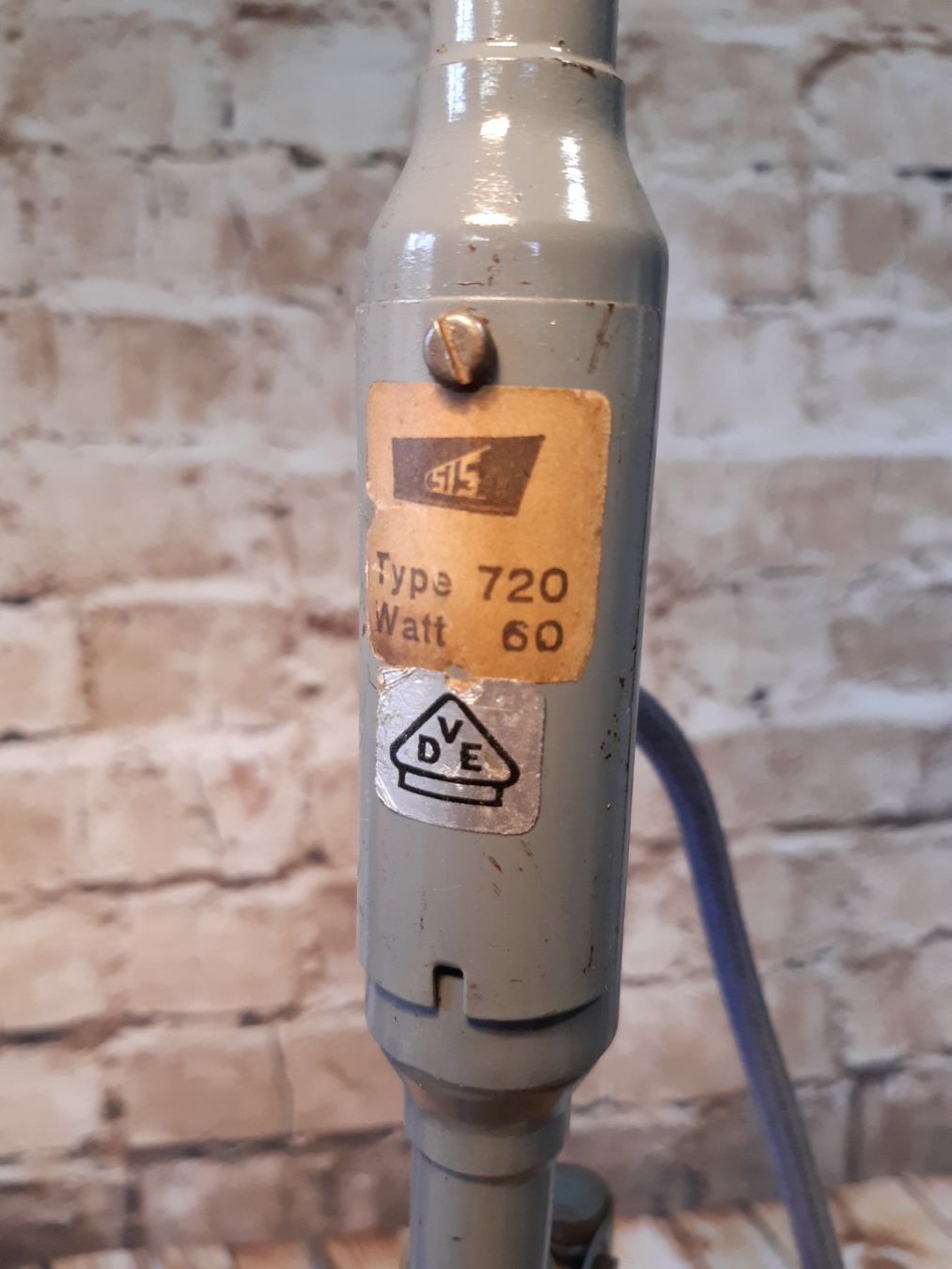 Lampade: Restaurierte alte Werkstattlampe SIS – Usato da Winterthur venduto da lampenretter 3