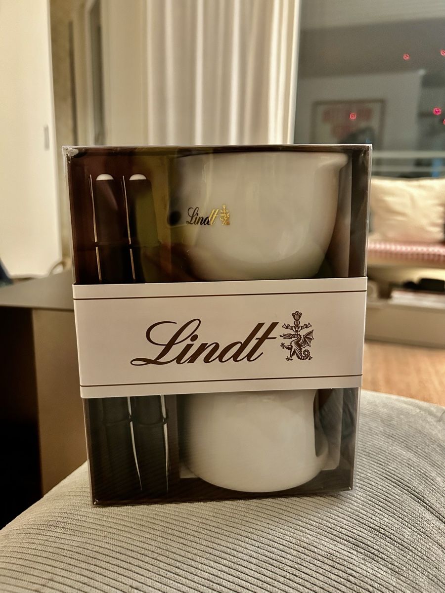 Services de table: Lindt fondue set – Neuf avec emballage d'origine à Basel par ves_yxb5