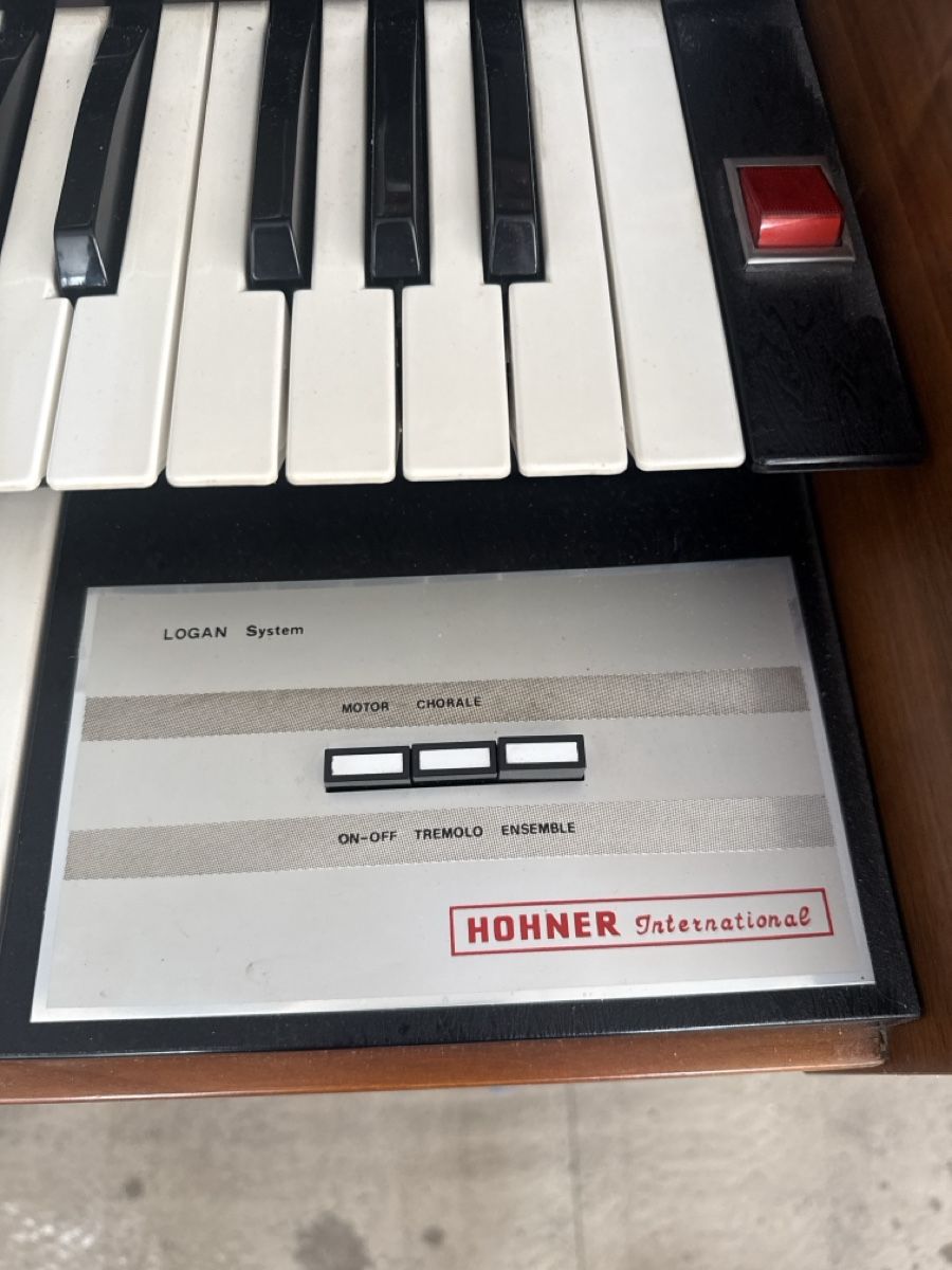 Instruments de musique: Logan Electronics Holiday 400 Orgel gebraucht – D'occasion à Näfels par Meelis 3