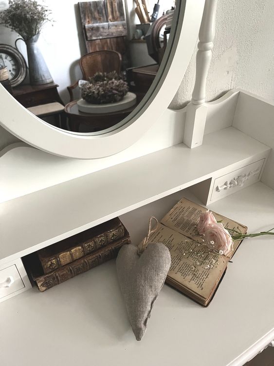 Coiffeuses: Schminktisch mit Hocker, weiss, Vintage Stil, Top! – D'occasion à Hochfelden par Michou7 3