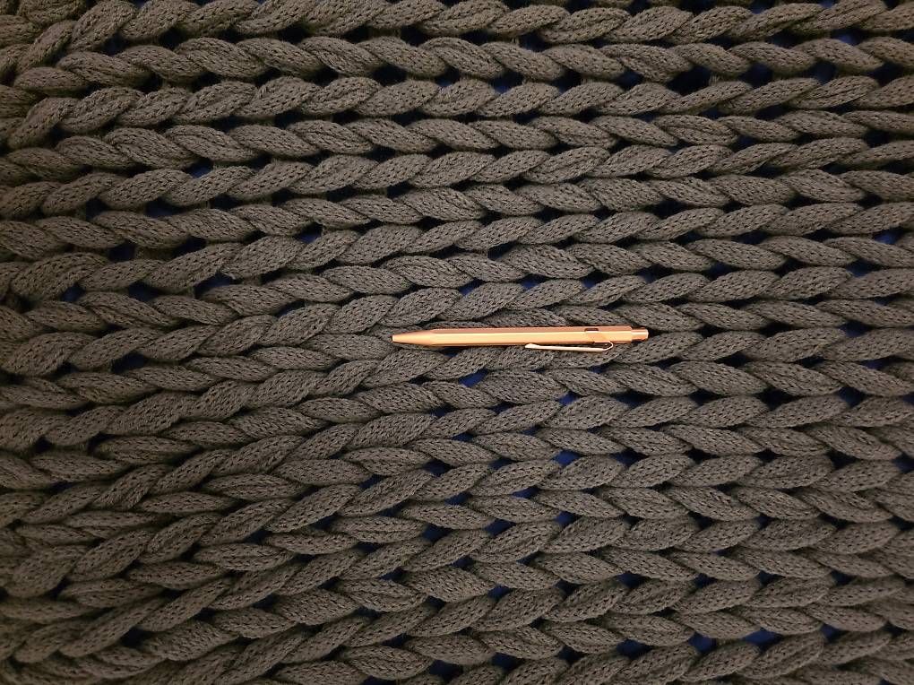 Coperte: Plaid/Decke in grober Strickart, Farbe Anthrazit, neu – Nuovo (secondo la descrizione) da Zollikerberg venduto da Doris11362 2