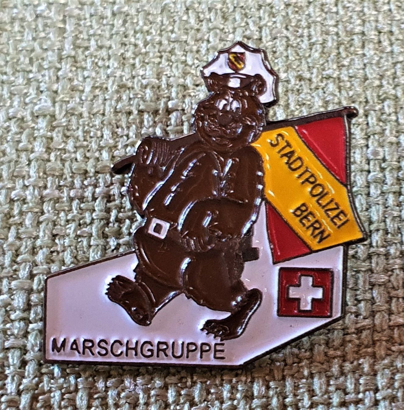 Placchette & Badge: E344  Pin Marschgruppe Stadtpolizei Bern – Usato da Reinach BL venduto da Boston-Verkauf