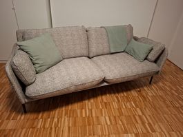 Sofa 2-Sitzer grau-meliert mit Kissen guter Zustand