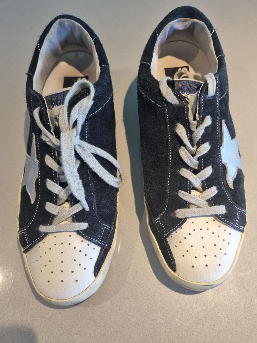 Golden Goose Damenschuhe: Sneakers Golden Goose – Neu (gemäss Beschreibung) aus Herrliberg von revelune