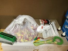 Modellbahn Elektrik Sortiment Kabel Stecker ANZAHL CA.600