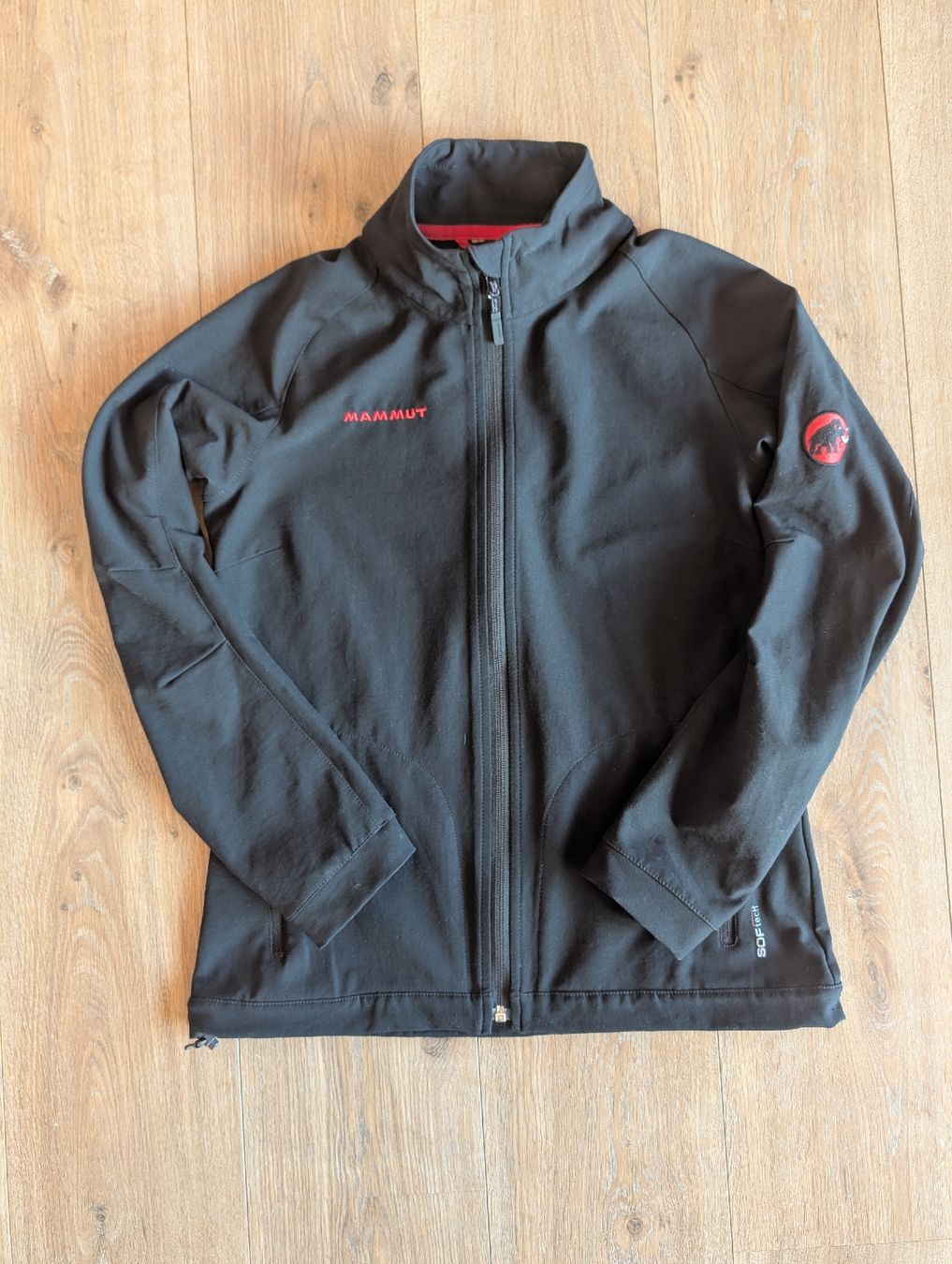 Mammut Giacche: MAMMUT - Softshell Noir, Parfait État, M – Usato da Haute-Nendaz venduto da DetoutDerien 1