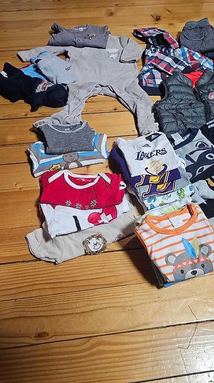 Ensembles coordonnés: grosses Kleiderpaket junge Grösse 74  (34 Stk) – D'occasion à Grosswangen par Glod 4