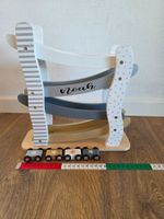 Auto Rennbahn inkl. 4 Autos aus Holz personalisiert "Noah"