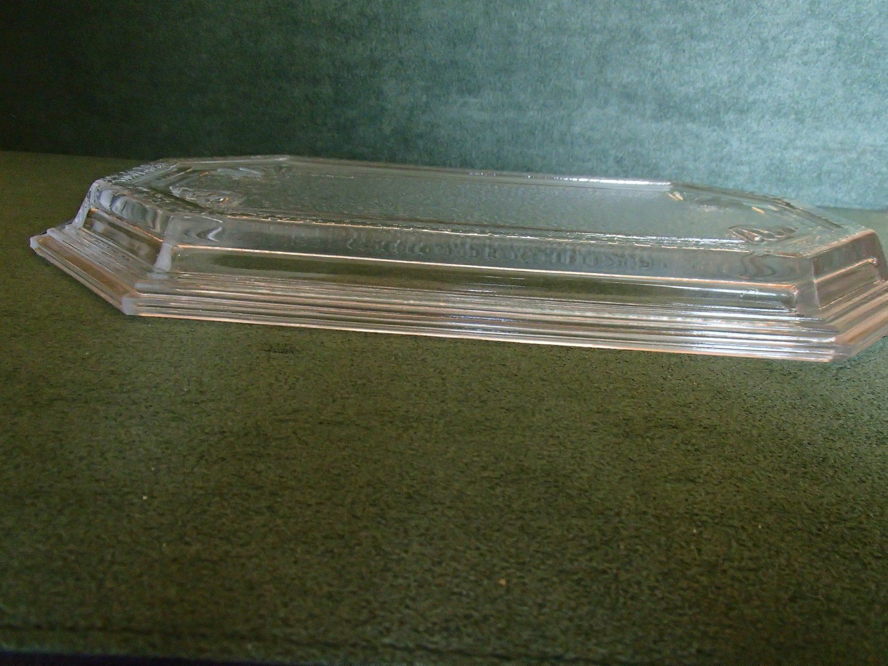 Plateaux: achteckige Glas Kuchen oder Servierplatte mit schönem Muster – D'occasion à Schöfflisdorf par pullux 2