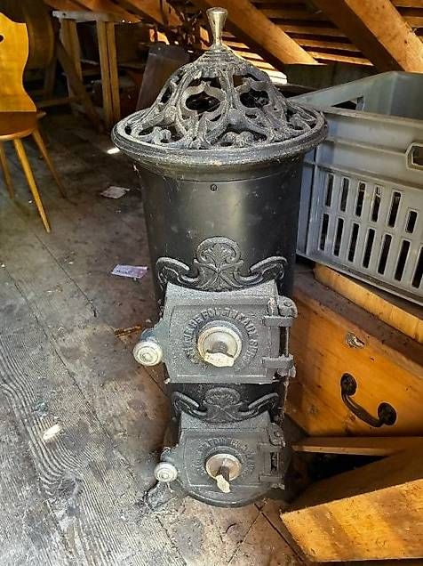 Stufe caminetto: Fourneau à bois Holzofen – Usato da Sciernes-d'Albeuve venduto da sie_7crb 1