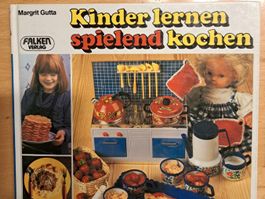 Kinder lernen spielend kochen. Buch