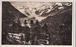 Morteratschgletscher mit Berninabahn