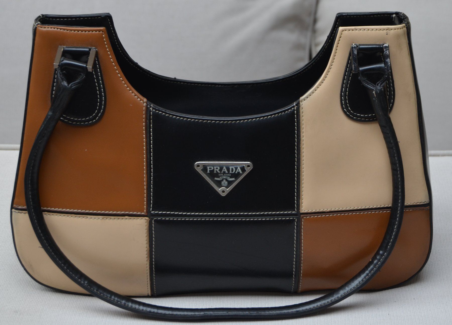 Prada Taschen für Damen: Prada Tasche / sac – Gebraucht aus Collonges von arashee 4