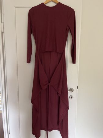 Dunkelrotes Kleid, Grösse 36, Herbst-Look, Top Zustand