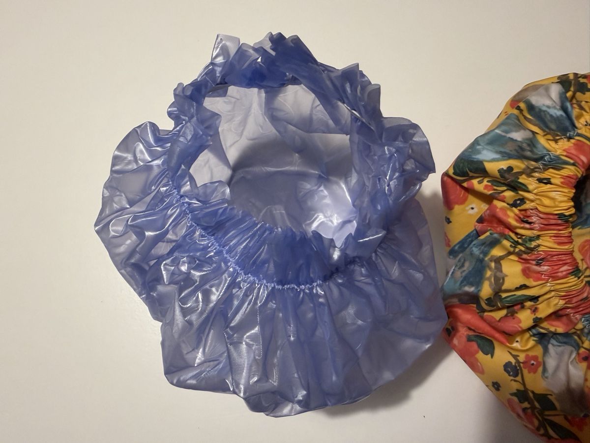 Accessori per capelli: 2 Duschhauben. Nie getragen. – Nuovo (secondo la descrizione) da Adliswil venduto da StephanieAnnina 4