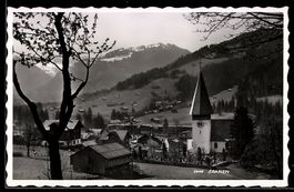 AK Saanen, Ortsansicht mit Kirche und Bergpanorama