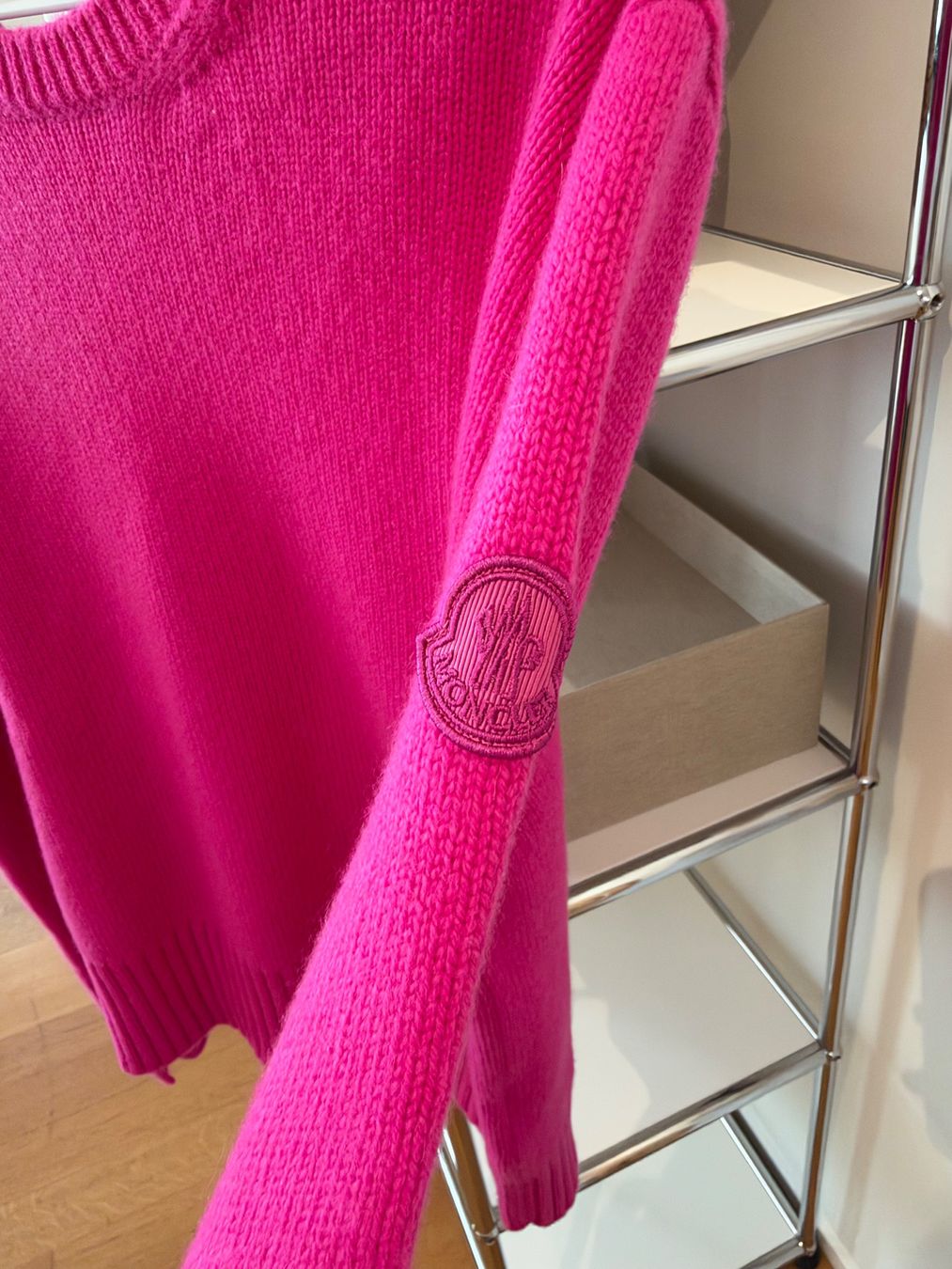 Moncler Maglioni & Felpe: MONCLER PULLOVER PINK – Nuovo (secondo la descrizione) da Schwyz venduto da bofb 1