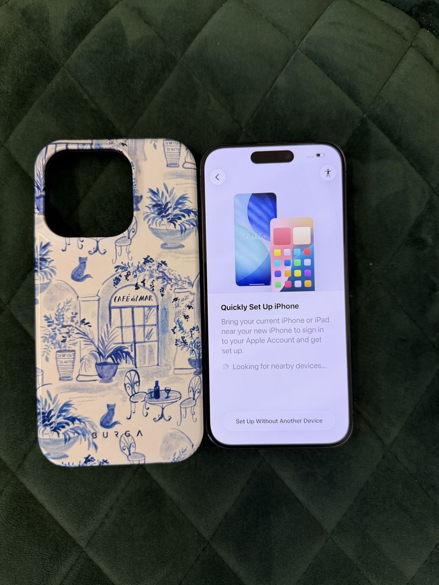 Apple Telefoni cellulari / Smartphones: iPhone 15 pro , 128 GB , Akku 96% – Usato da Zürich venduto da Ahmad-776